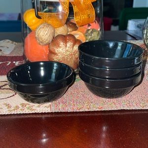 4 Nesting Dip Black Ceramic Bowls!